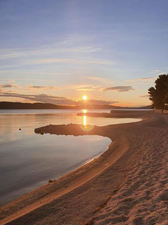 Studio Apartman Violeta II - 50M From The Beach Trogir Kültér fotó