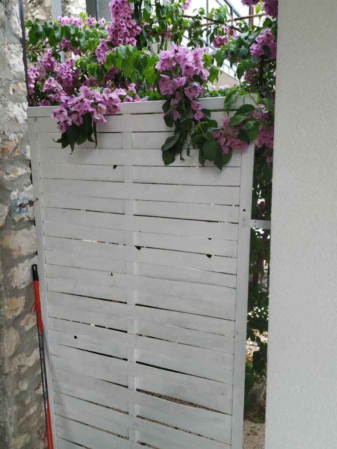 Studio Apartman Violeta II - 50M From The Beach Trogir Kültér fotó