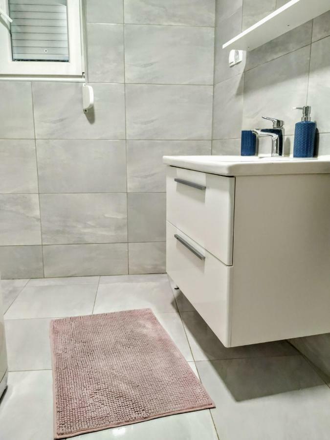 Studio Apartman Violeta II - 50M From The Beach Trogir Kültér fotó